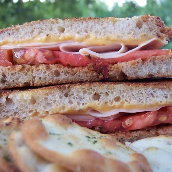 Easy Pesto Grilled Cheese Sandwich