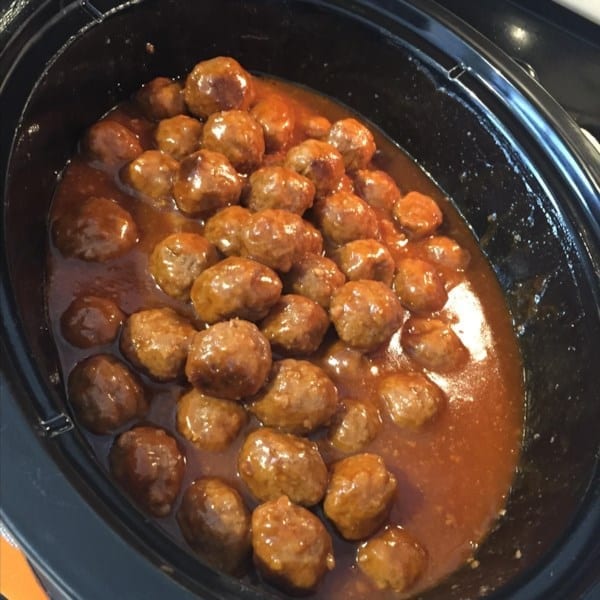 Tangy-and-Sweet-Coca-Cola-Meatballs (1)