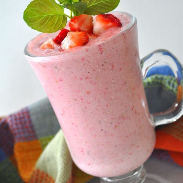 Strawberry Oatmeal Breakfast Smoothie Skinny & Tasty Recipes