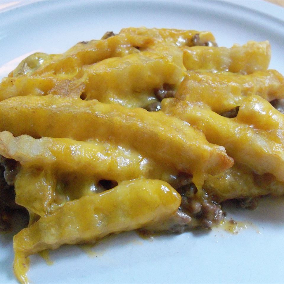 CHEESEBURGER AND FRIES CASSEROLE