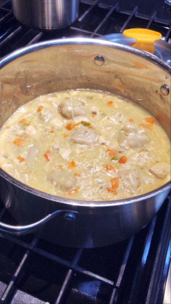 Old Fashioned Homemade Chicken & Dumplings