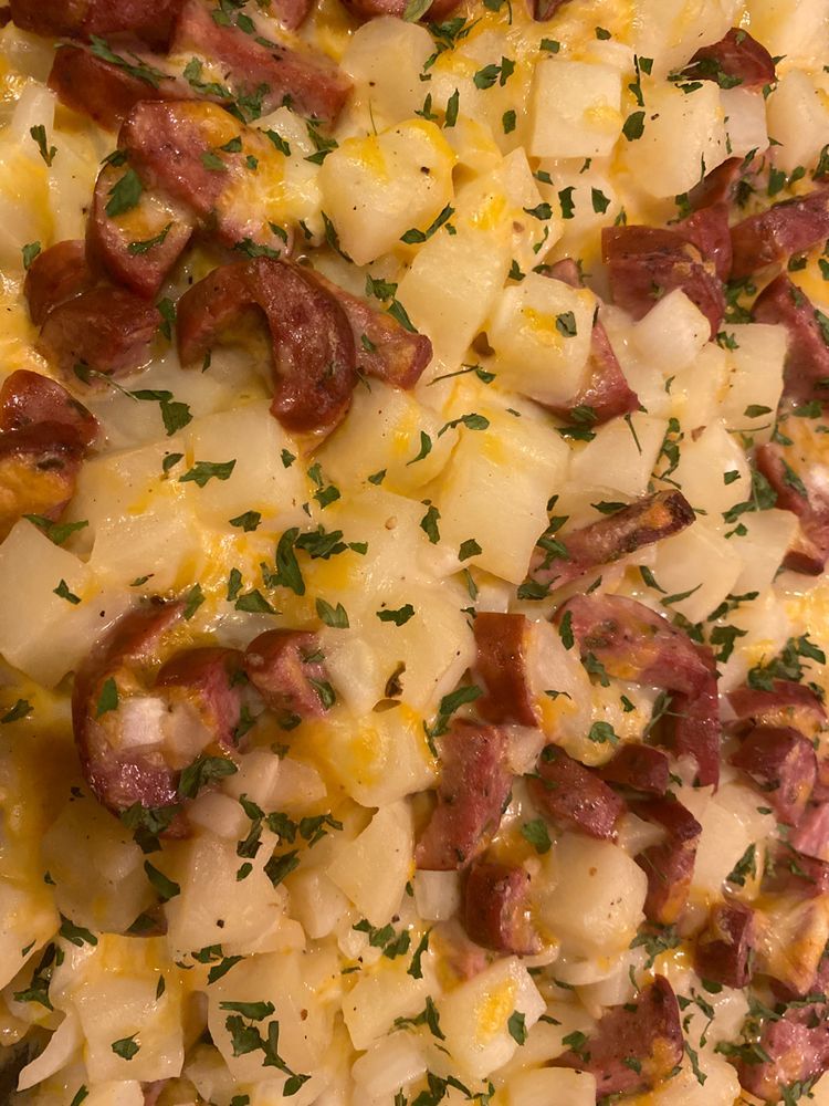 SLOW COOKER SAUSAGE AND POTATO CASSEROLE