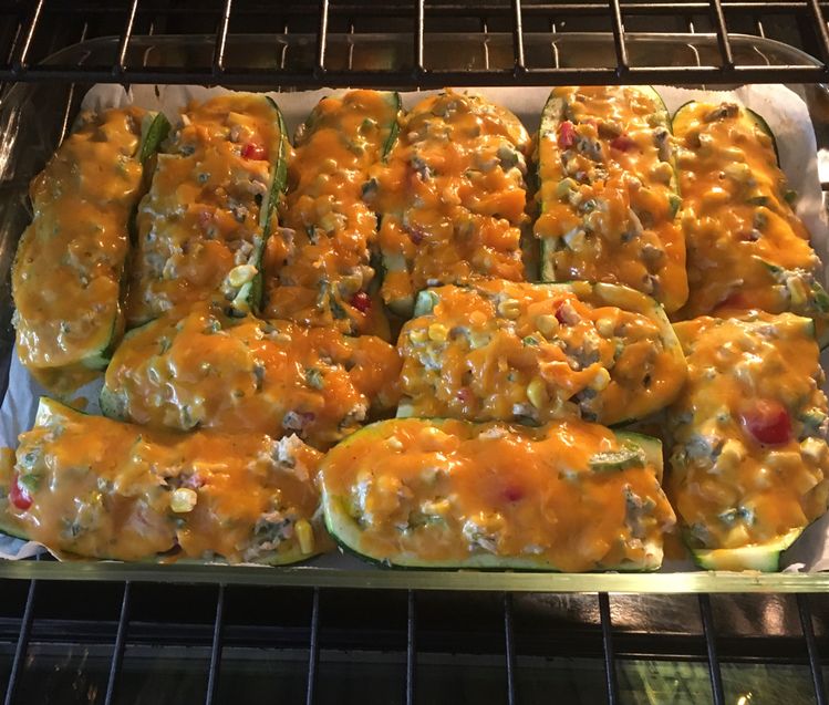 Low Carb Tuna Melt Zucchini Boats