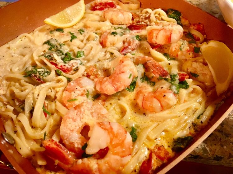 Creamy Mozzarella Shrimp Pasta