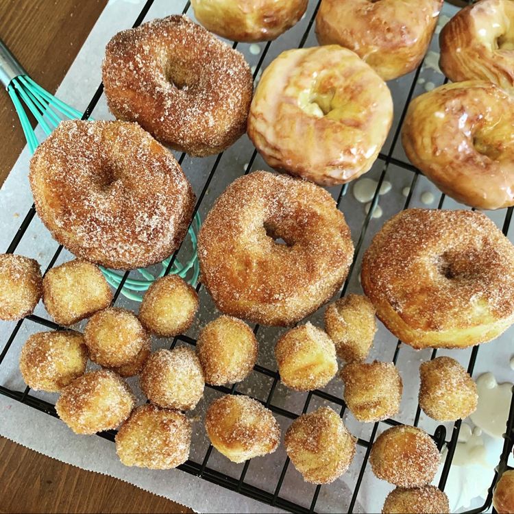 Easy Air Fryer Donuts