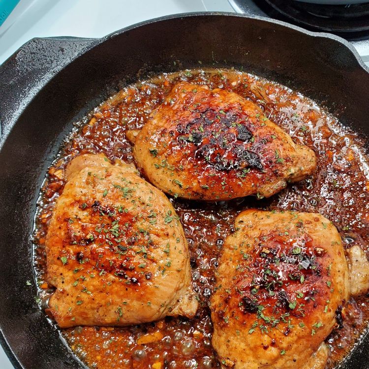 BONELESS PORK CHOPS