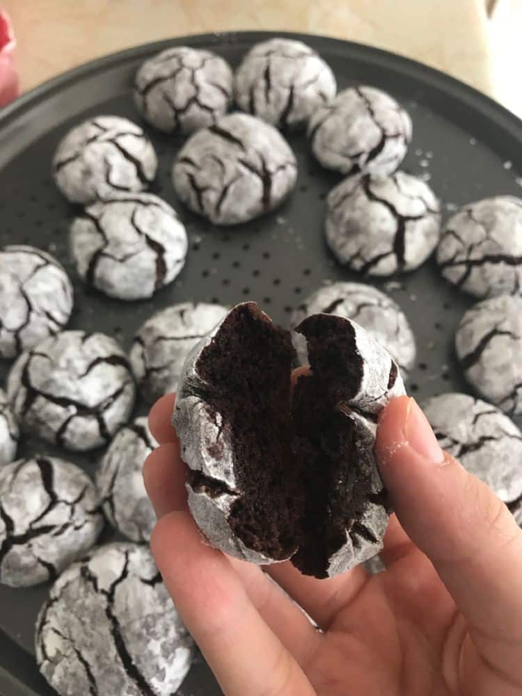 CHOCOLATE CRINKLE COOKIES