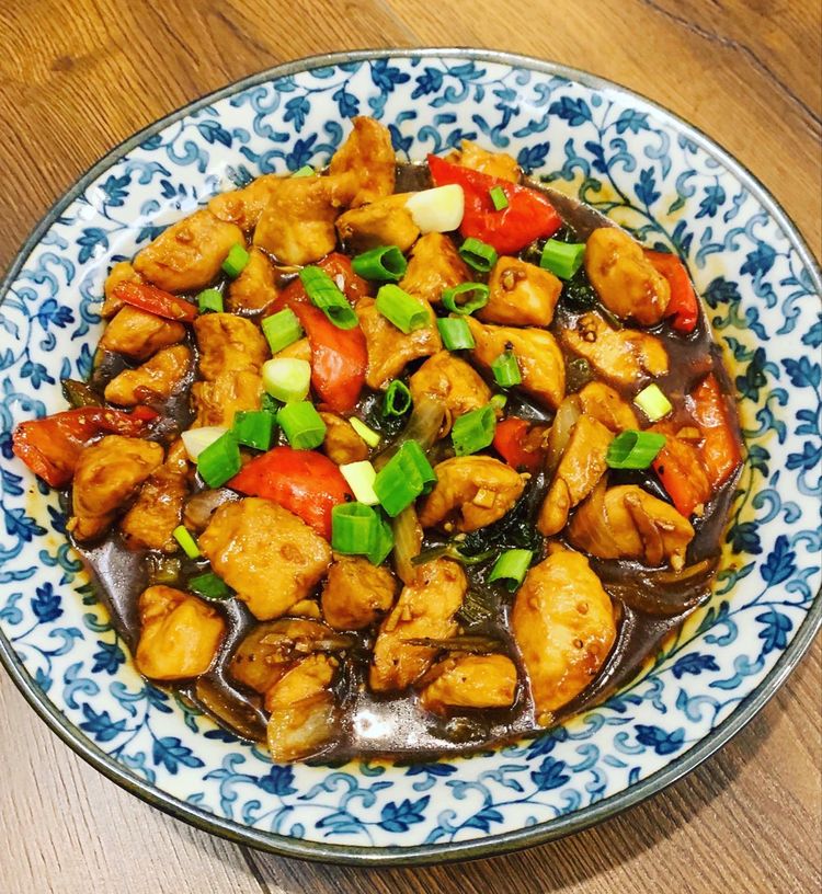 BLACK PEPPER CHICKEN STIR-FRY