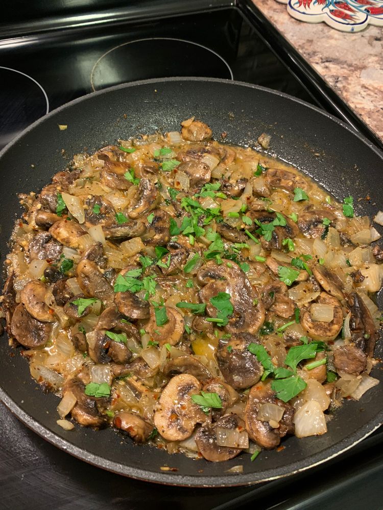 GARLIC BUTTER MUSHROOMS & ONIONS