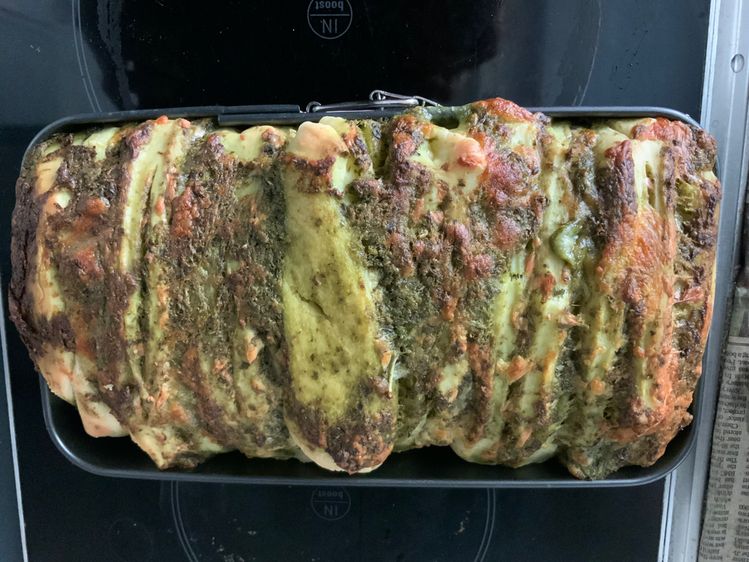 Pull Apart Cheesy Pesto Loaf