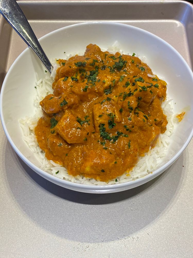 Super simple coconut chicken tikka masala