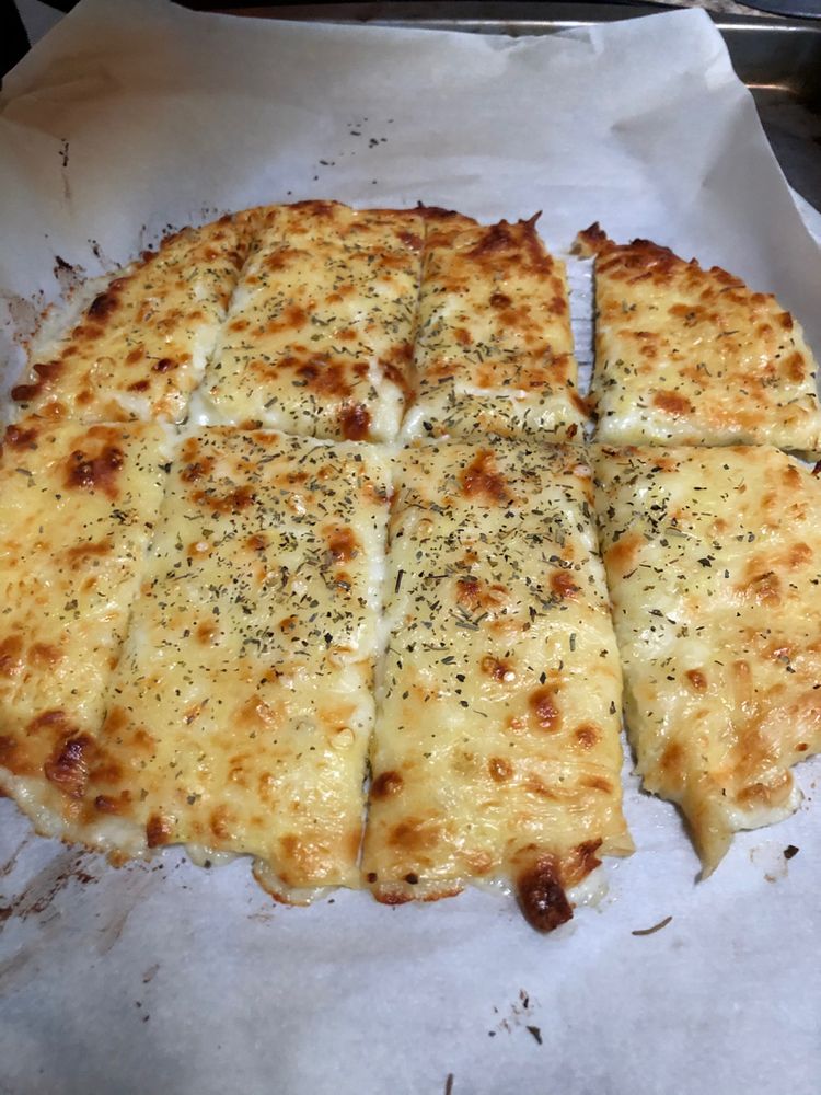 4 Ingredients Cheesy Garlic Breadstick