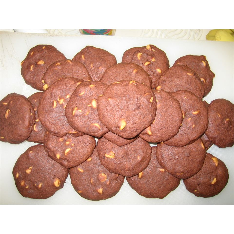 Chocolate Peanut Butter Pudding Cookies