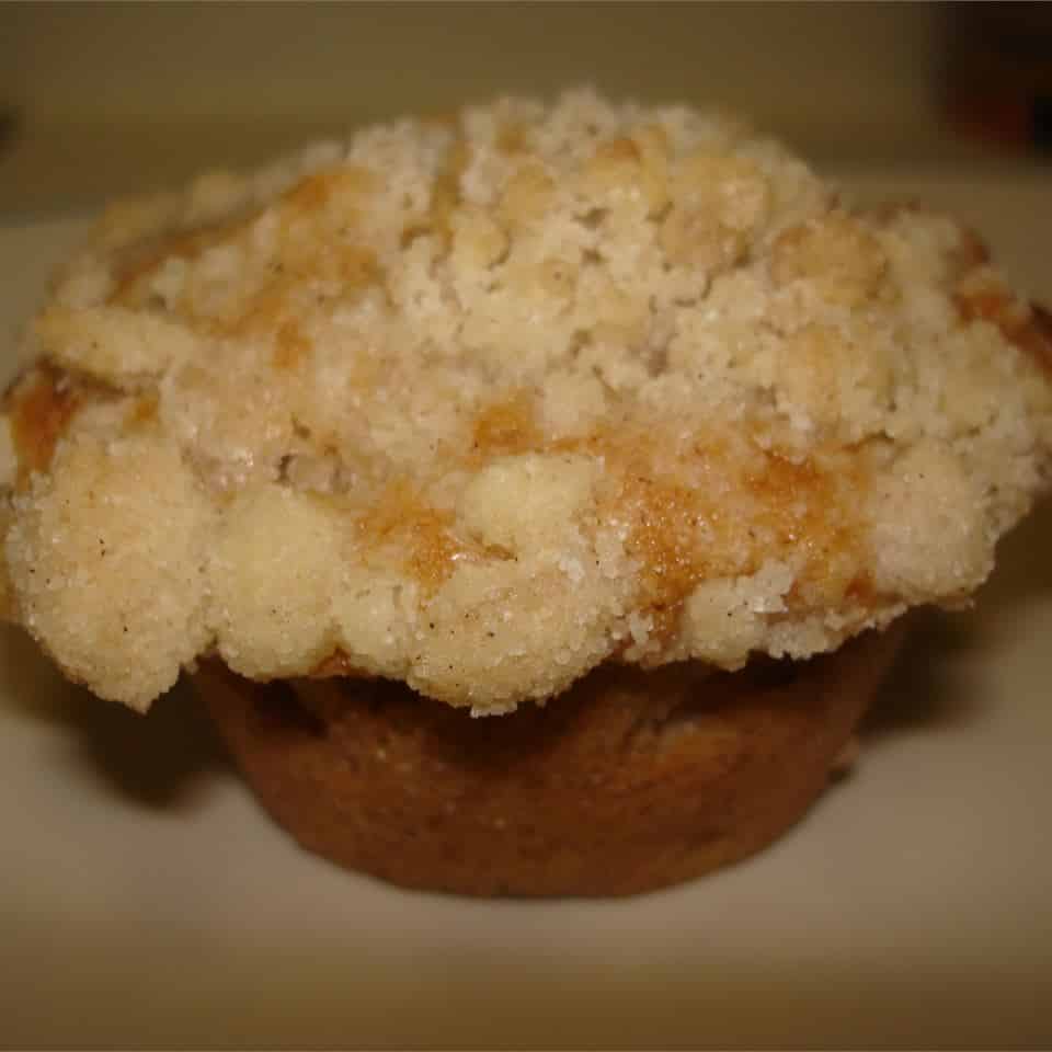 Jumbo Fluffy Walnut Apple Muffins With Buttery Crumb Topping