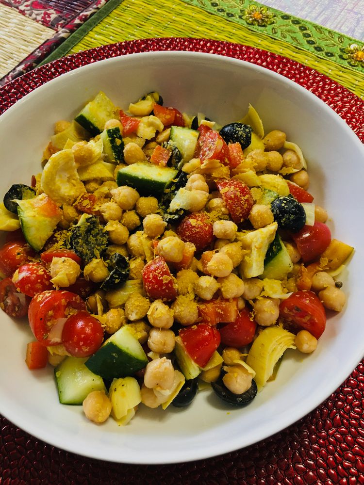 Mediterranean Chickpea Salad
