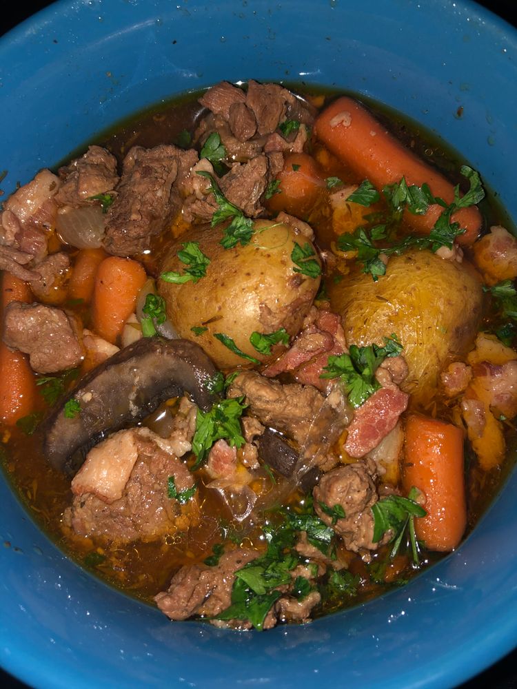 SLOW COOKER BEEF BOURGUIGNON