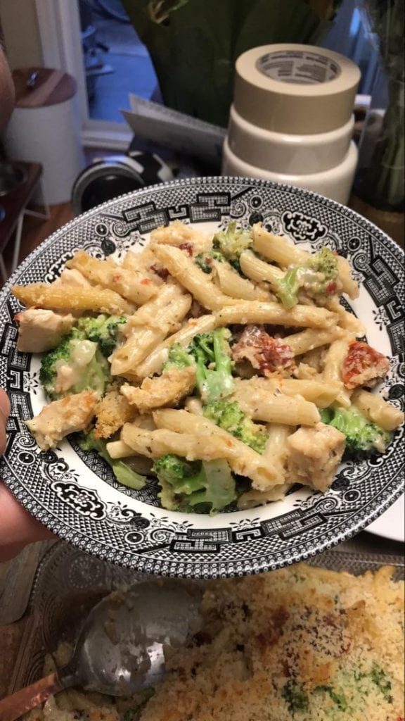 BAKED PENNE WITH CHICKEN, BROCCOLI AND SMOKED MOZZARELLA