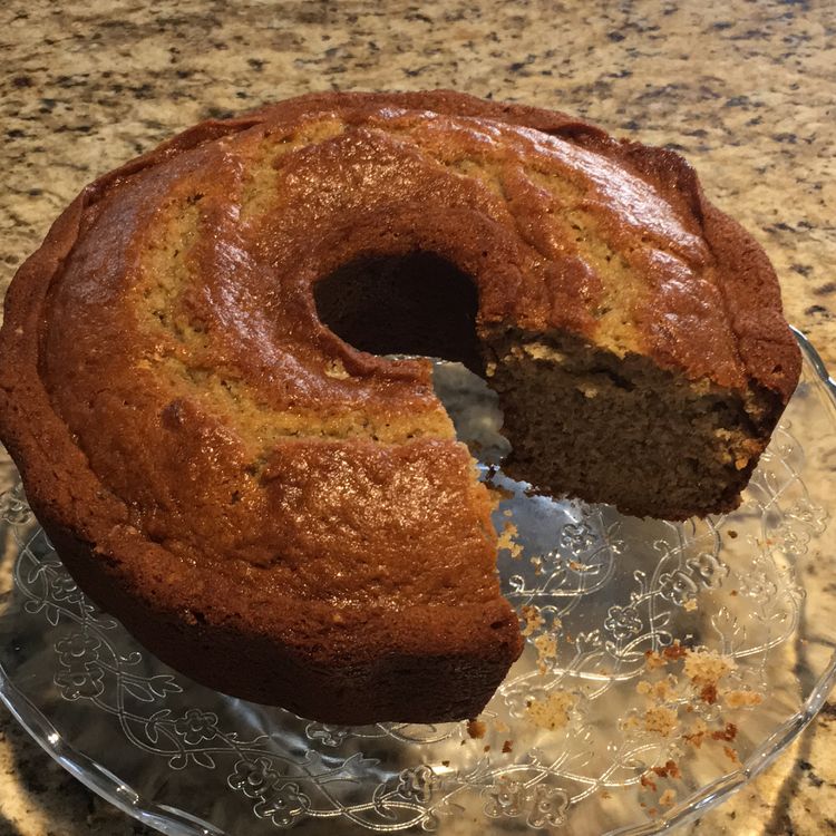 CLASSIC BANANA BUNDT CAKE