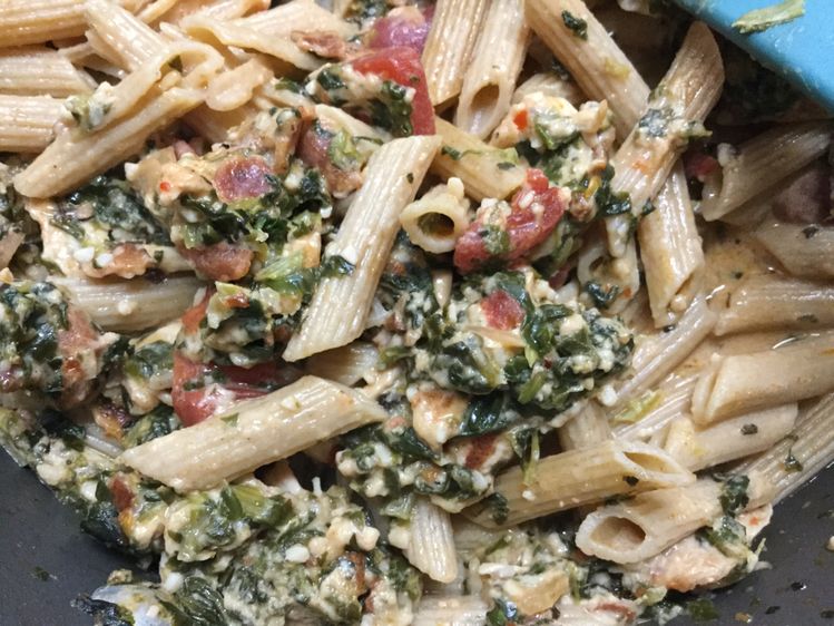 CREAMY CHICKEN PASTA WITH BACON