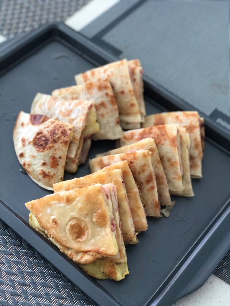 Easy Cheesy Chicken Bacon Ranch Quesadillas