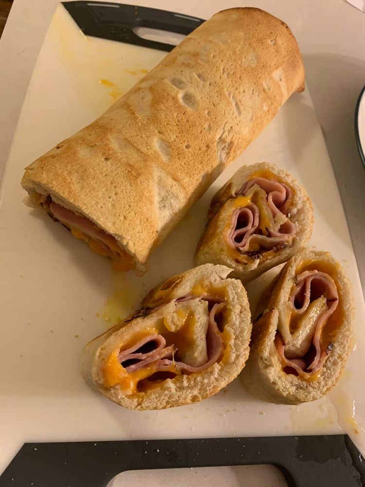 HAM AND CHEESE ROLL-UPS