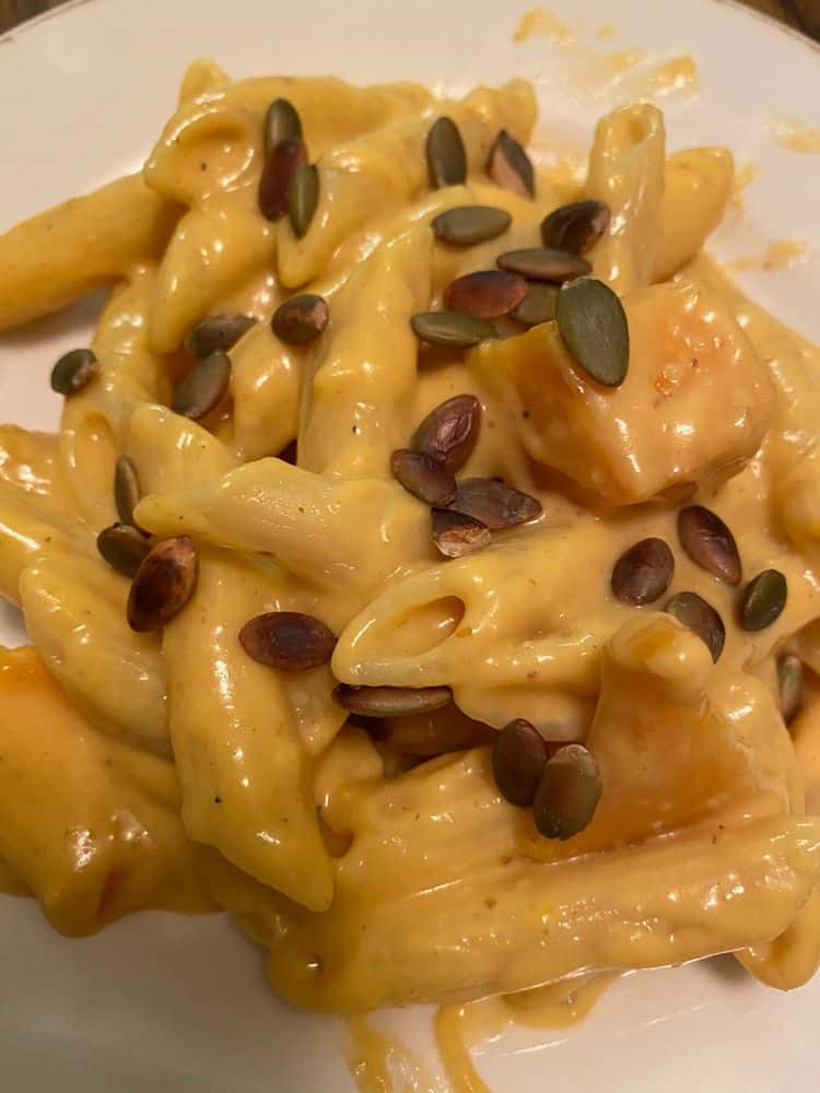 PUMPKIN MAC AND CHEESE