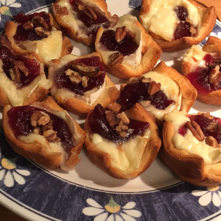 Cranberry Brie Bites