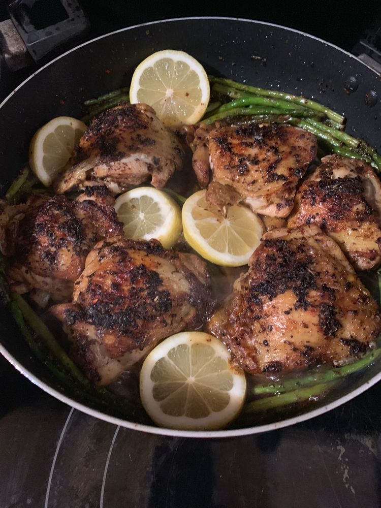 Garlic Herb Butter Chicken Thighs With Asparagus