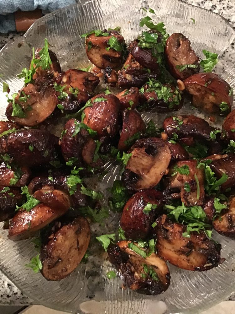 ROASTED GARLIC MUSHROOMS