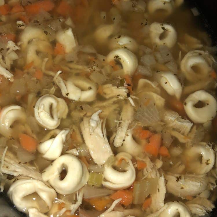 SLOW COOKER CHICKEN TORTELLINI SOUP