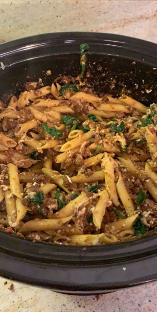 slow cooker beef and cheese pasta