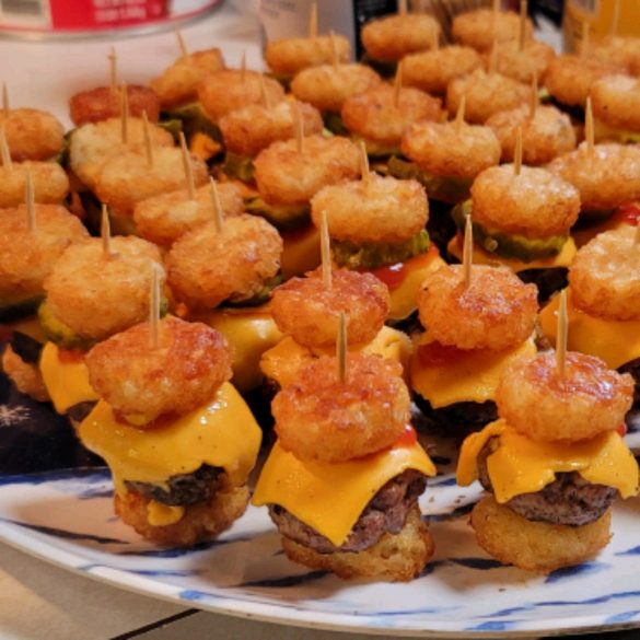 Cheeseburger Tot Sliders Are Little Bites of Heaven – Skinny & Tasty ...
