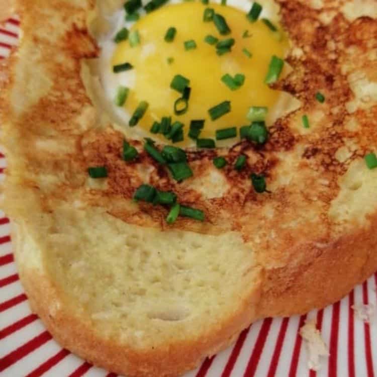 EggInAHole French Toast