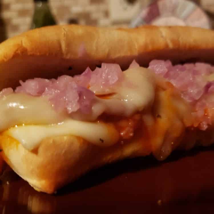 GARLIC BUTTER ITALIAN SAUSAGE SANDWICHES