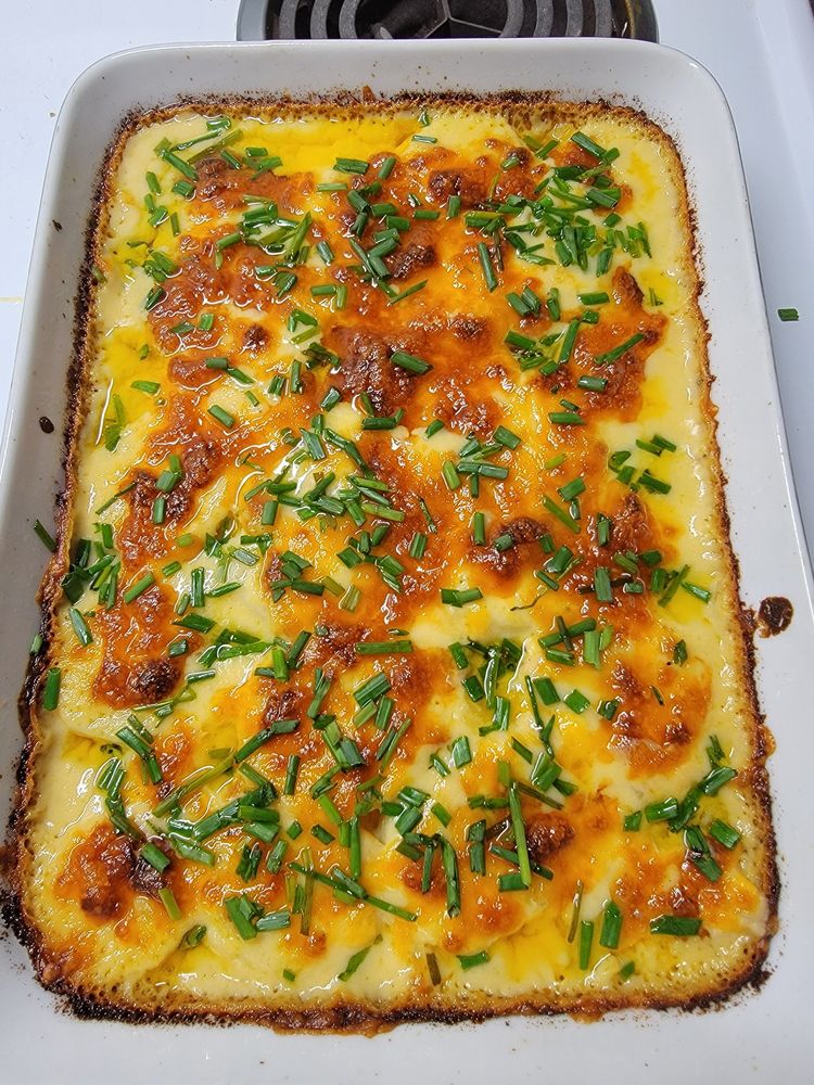 Creamy Scalloped Potatoes and Kielbasa