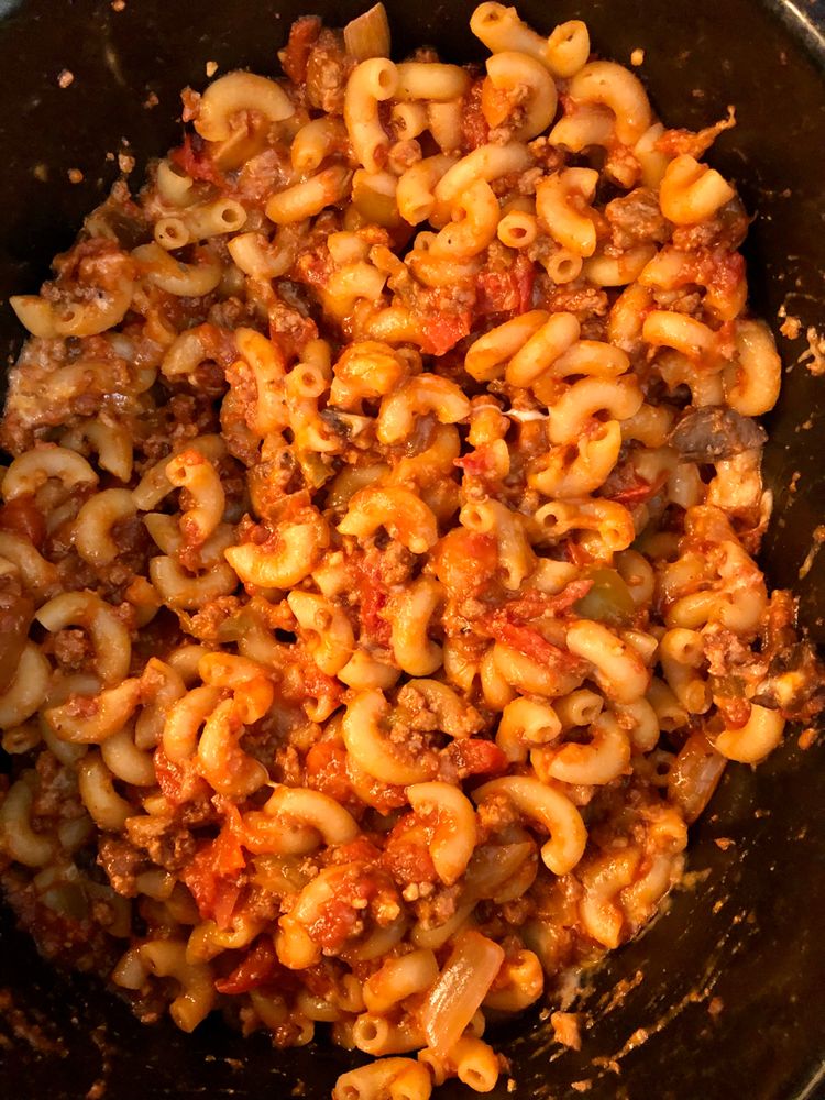 EASY CROCKPOT GOULASH