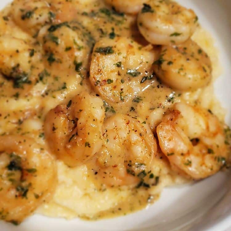 Shrimp and Creamy Cheesy Grits