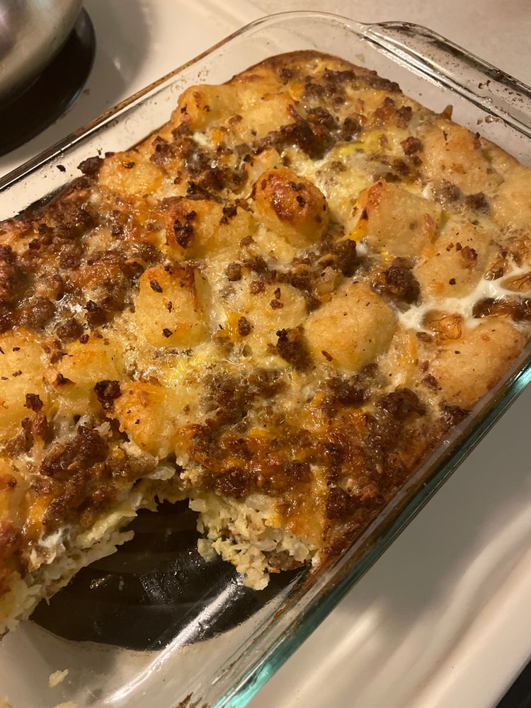 TATER TOT SAUSAGE BREAKFAST CASSEROLE