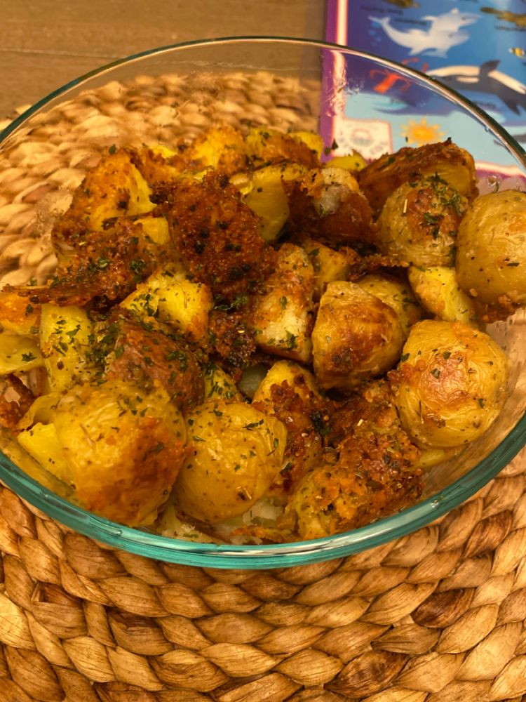 ROASTED GARLIC BUTTER PARMESAN POTATOES