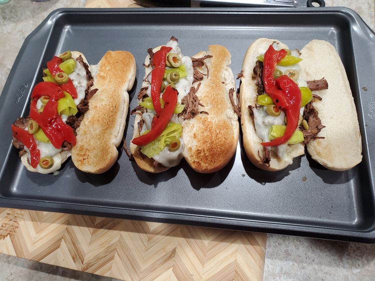 CROCK POT ITALIAN BEEF SANDWICHES