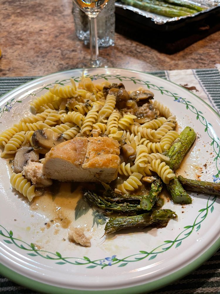 DAIRY-FREE ONE PAN CHICKEN MARSALA