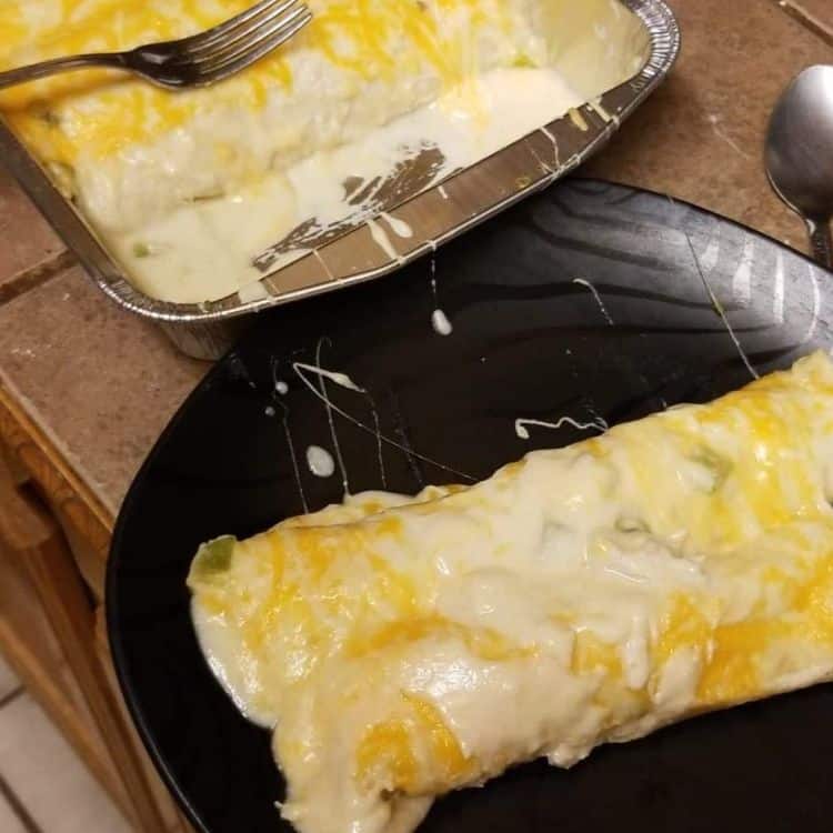 EASY CREAMY WHITE CHICKEN ENCHILADAS