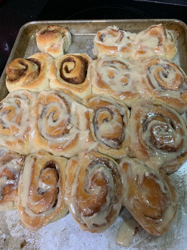 INSTANT POT CINNAMON ROLLS