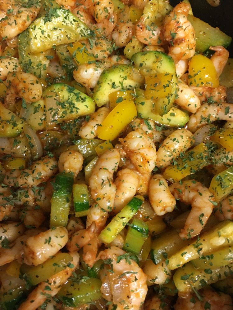 EASY SHRIMP ZUCCHINI SQUASH SKILLET