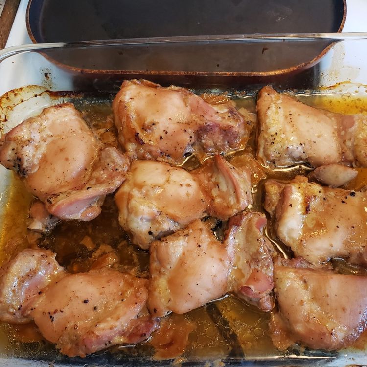 SPICY HONEY GARLIC CHICKEN THIGHS