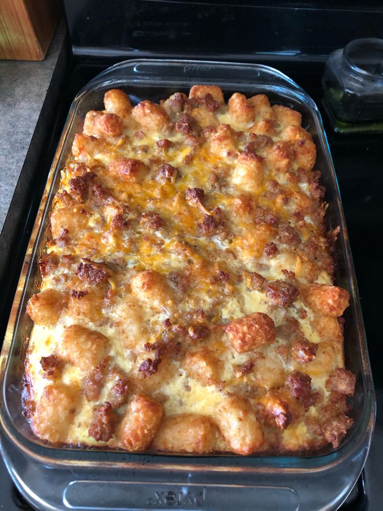 TATER TOT SAUSAGE BREAKFAST CASSEROLE