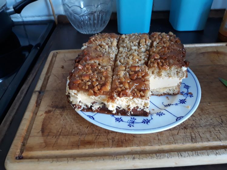 Bienenstich (Bee Sting Cake)