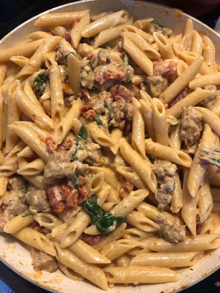 Creamy Italian Sausage and Tomato Pasta