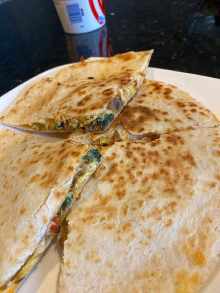 EASY BREAKFAST QUESADILLAS