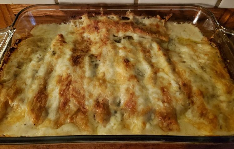 CHICKEN ENCHILADAS WITH SOUR CREAM SAUCE